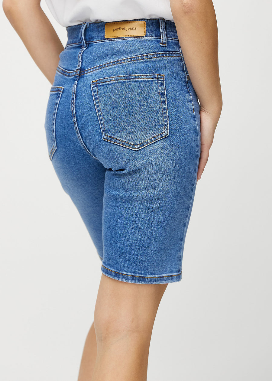 Denim regular middle shorts seen from the back, so the entire product is visible.