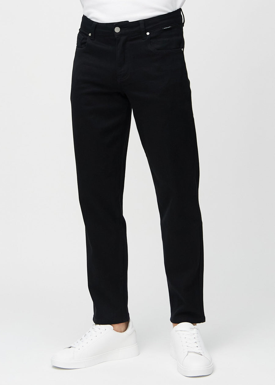 Black regular jeans, model name Ravens, with a straight leg, seen from the front.